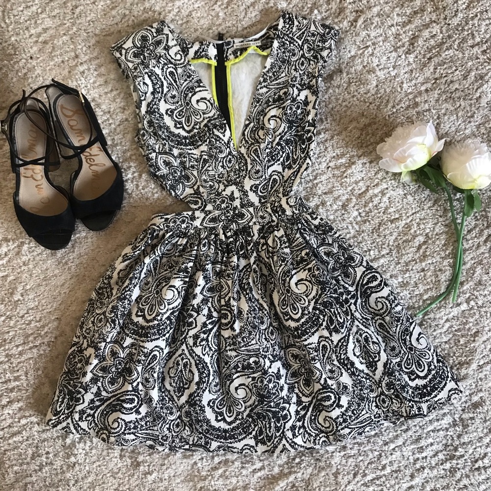 Mustard seed paisley cutout dress